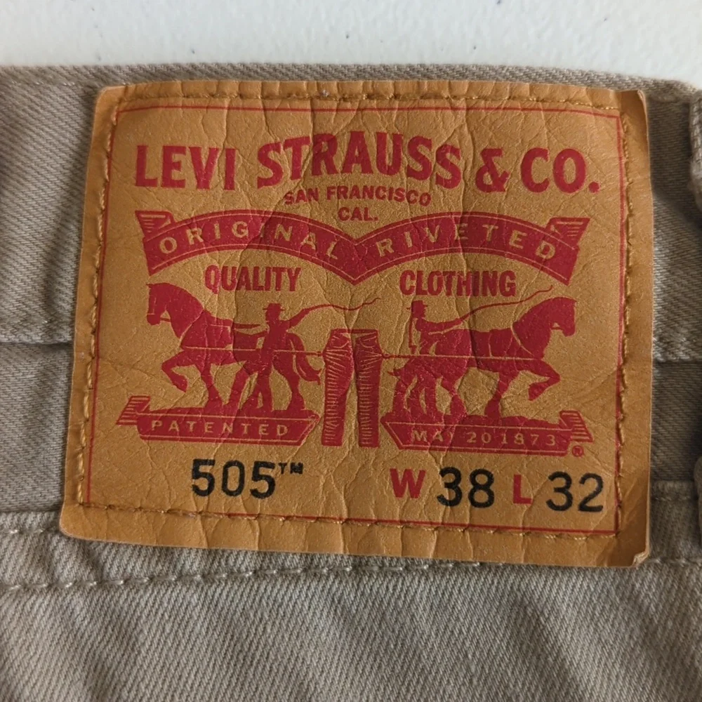 Levi's 505 Beige Pants/Jeans 38 X 32 WHITE TAG !!! BEAUTIFUL....
